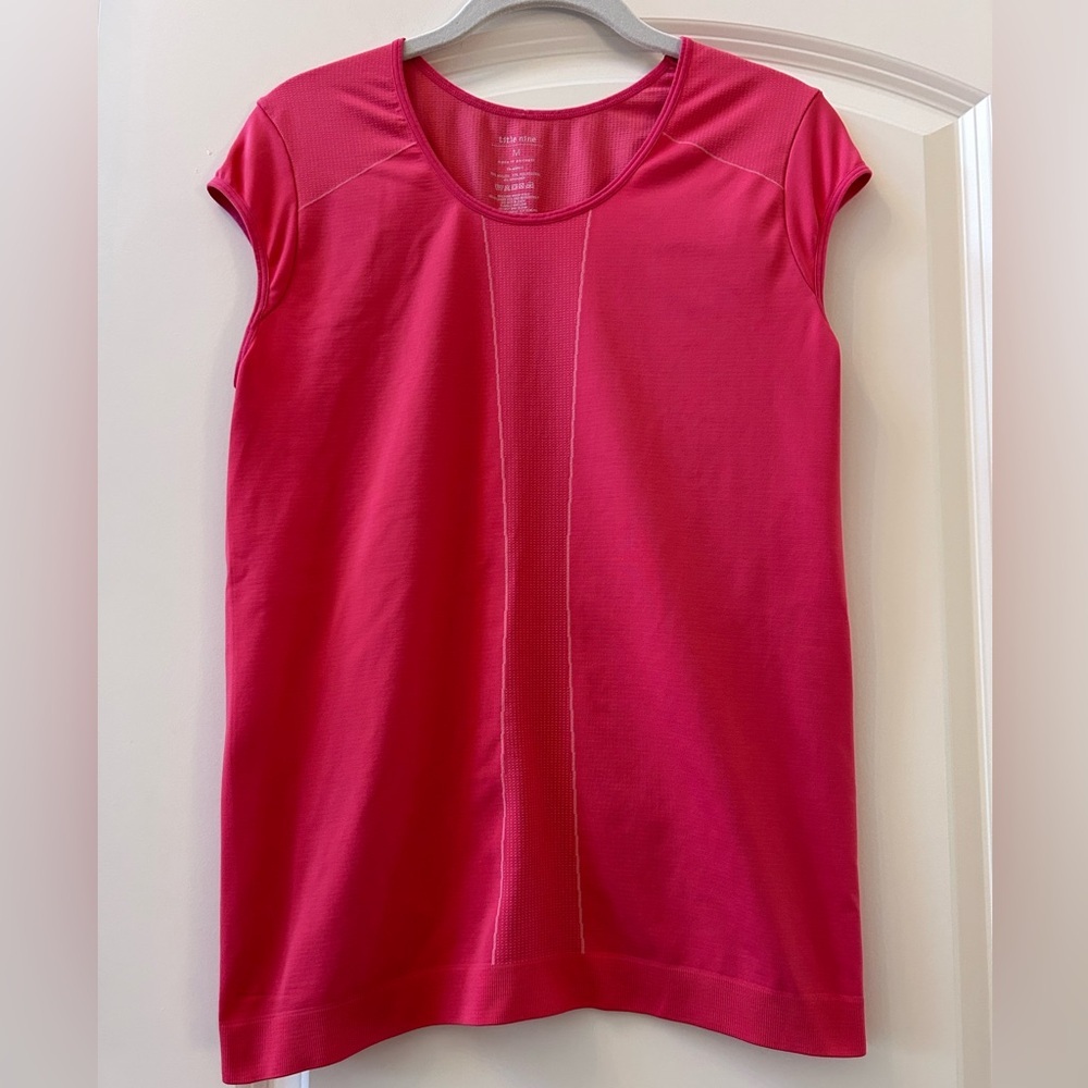Title Nine Seamless Cap Sleeve Scoop Neck Tee. Running.  Pilates. Yoga. Hiking